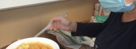 Spoločné varenie v novej kuchynke pre klientov - 245136652_885988898990734_7154602308869602279_n