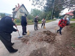 Upratovanie okolo zariadenia a prechádzka